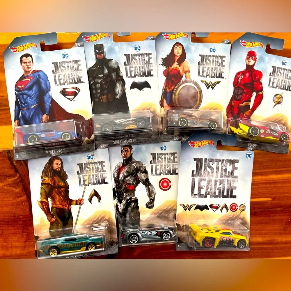 Justice League DC Hot Wheels Complete Set of 7 Die-Cast Cars 2017 NIP